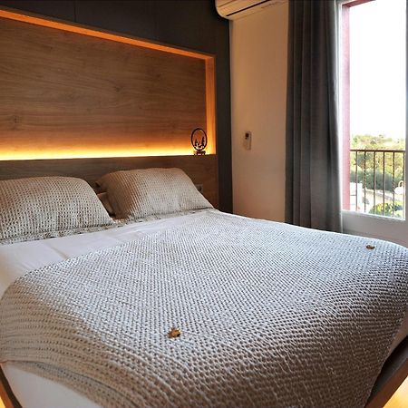 Cantallops Hostal Rural Can Pau מראה חיצוני תמונה